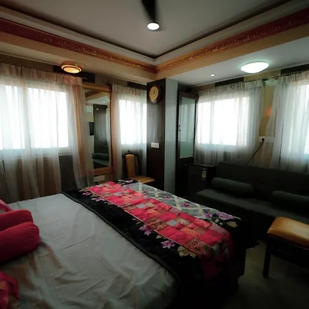 Collection O Ya Inn And Suites